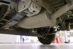 东风股份 御风V9 2.3L 136马力 中顶 高规格商务车
