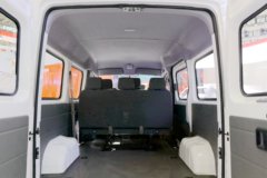 东风股份 御风V9 2.3L 136马力 中顶 高规格商务车