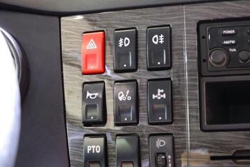 һ����� J6L 4X2���綯�����жʽ������(������)(ZBH5180ZXXCABEV)ͼƬ