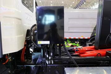 һ����� J6L 4X2���綯�����жʽ������(������)(ZBH5180ZXXCABEV)ͼƬ