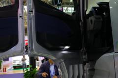 福田 欧曼EST-A 6系重卡 穿越版 510马力 6X4 AMT自动挡牵引车(BJ4269SNFKB-AJ)