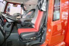 青岛解放 龙VH 2.0版 240马力 4X2 6.65米厢式载货车(CA5189CCYPK2L2E5A80)