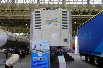 13.75米系列&nbsp;厢式半挂车外观图片