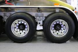 13.75米系列&nbsp;粉粒物料运输半挂车外观图片