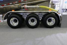 13.75米系列&nbsp;粉粒物料运输半挂车外观图片