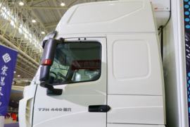 重汽豪沃(HOWO)底盘&nbsp;冷藏车外观图片