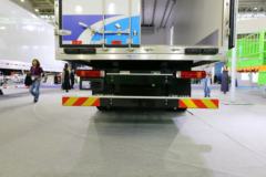 上汽红岩 杰狮C500 390马力 8X4 冷藏肉挂车(中集牌)