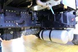 德龙L3000&nbsp;扫路车底盘图片