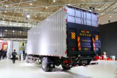 福田 瑞沃ES5 220马力 4X2 7.8米厢式载货车(BJ5184XXYKPFN-01)