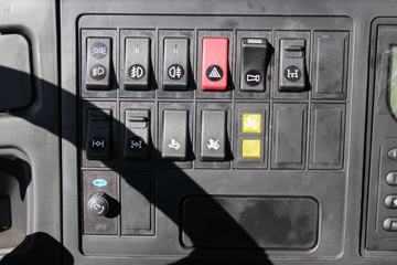 �й����� HOWO�ؿ� 400���� 6X4 6����ж��(ZZ3257V3847F1)ͼƬ