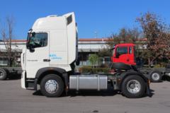 中国重汽 HOWO T7H重卡 500马力 4X2牵引车(带液力缓速器)(国六)(ZZ4187V361HF1)