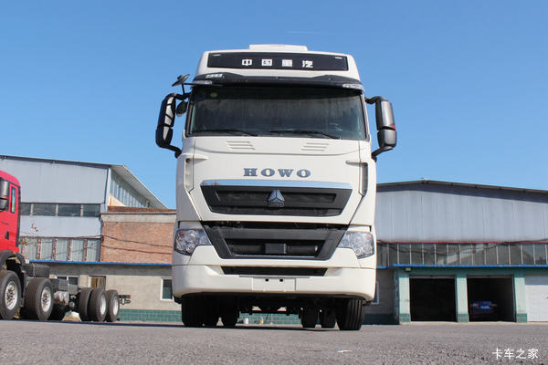 降价促销 固原HOWO T7H牵引仅售40.70万