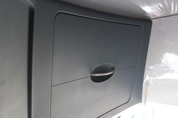 �й����� HOWO T7H�ؿ� 500���� 4X2ǣ����(��Һ��������)(����)(ZZ4187V361HF1)ͼƬ