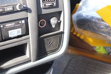 �й����� HOWO T7H�ؿ� 500���� 4X2ǣ����(��Һ��������)(����)(ZZ4187V361HF1)ͼƬ