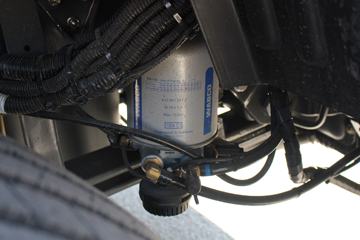 �й����� HOWO T7H�ؿ� 500���� 4X2ǣ����(��Һ��������)(����)(ZZ4187V361HF1)ͼƬ