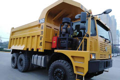 陕汽通力 430马力 6X4 非公路自卸车(STL380)