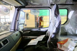 重汽豪瀚底盘&nbsp;洒水车/喷洒车驾驶室图片