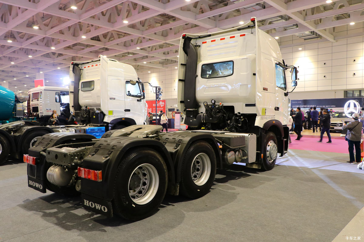 �й����� HOWO T7H�ؿ� 440���� 6X4ǣ����(���ٵ�)���                                                