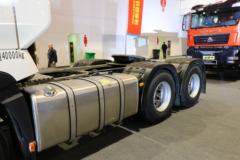 中国重汽 HOWO T7H重卡 440马力 6X4牵引车(超速挡)(ZZ4257V324HE1B)