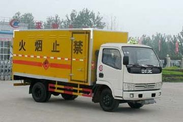 东风 多利卡 109马力 4X2 爆破器材运输车(程力威牌)(CLW5051XQY3)