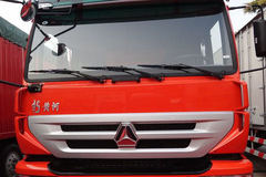 中国重汽 新黄河重卡 4X2 仓栅式载货车(ZZ1164F5216C1