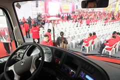 东风商用车 天龙重卡 350马力 6X2 牵引车(高顶双卧D901)(DFL4250A10)