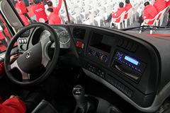 东风商用车 天龙重卡 350马力 6X2 牵引车(高顶双卧D901)(DFL4250A10)