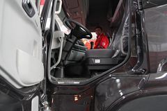 东风商用车 天龙重卡 385马力 6X4 牵引车(高顶双卧D901)(DFL4251A10) 东风商用车 天龙重卡 385马力 6X4 牵引车(高顶双卧D901)(DFL4251A10)