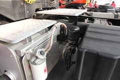 东风商用车 天龙重卡 385马力 6X4 牵引车(高顶双卧D901)(DFL4251A10) 东风商用车 天龙重卡 385马力 6X4 牵引车(高顶双卧D901)(DFL4251A10)