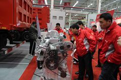 东风雷诺dCi350-40 350马力 11L 国四 柴油发动机