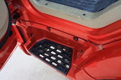 中国重汽HOWO 悍将 120马力 3.8米排半栏板轻卡(宽体)