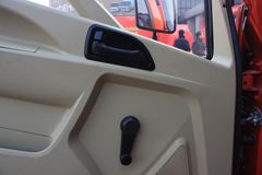 中国重汽HOWO 悍将 120马力 3.8米排半栏板轻卡(宽体)