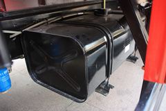 中国重汽HOWO 悍将 120马力 3.8米排半栏板轻卡(宽体)