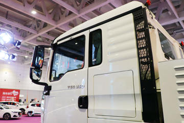 �й����� HOWO T5G�ؿ� 25T 6X4���˼�ʻ���綯ǣ����MAT16BG����248.2kWhͼƬ