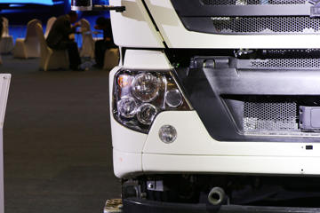 �й����� HOWO T5G�ؿ� 25T 6X4���˼�ʻ���綯ǣ����MAT16BG����248.2kWhͼƬ