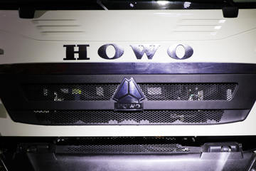 �й����� HOWO T5G�ؿ� 25T 6X4���˼�ʻ���綯ǣ����MAT16BG����248.2kWhͼƬ