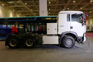 �й����� HOWO T5G�ؿ� 25T 6X4���˼�ʻ���綯ǣ����MAT16BG����248.2kWhͼƬ