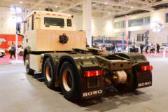 中国重汽 HOWO T5G重卡 25T 6X4无人驾驶纯电动牵引车(ZZ4257N324GZ1BEV)MAT16BG后桥248.2kWh