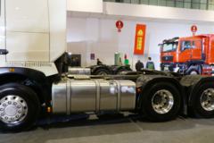 中国重汽 HOWO T7H重卡 500马力 6X4 AMT牵引车(国六)(ZZ4257V324HF1B)