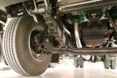 福田 奥铃大黄蜂 210马力 6.8米排半栏板载货车(BJ1186VKPFK-A1)