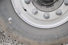 福田 欧曼ETX 5系重卡 245马力 6X2 8米仓栅式载货车(BJ5252CCY-AE)