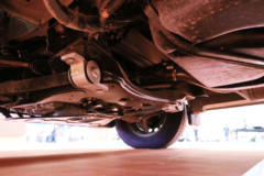 东风股份 御风 136马力 短轴中顶 3座 2.5T封闭货车