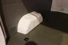 东风股份 御风 136马力 短轴中顶 3座 2.5T封闭货车