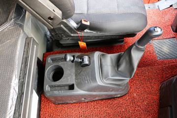 �ൺ��� JH6�ؿ� �캽�� 400���� 8X4 9.5����ʽ�ػ���(CA5310XXYP25K2L7T4E5A80)ͼƬ