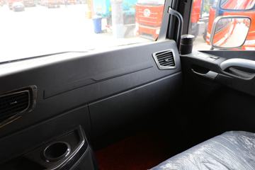 �ൺ��� JH6�ؿ� �캽�� 400���� 8X4 9.5����ʽ�ػ���(CA5310XXYP25K2L7T4E5A80)ͼƬ