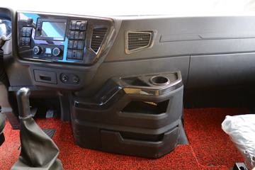 �ൺ��� JH6�ؿ� �캽�� 400���� 8X4 9.5����ʽ�ػ���(CA5310XXYP25K2L7T4E5A80)ͼƬ