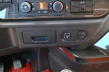 �ൺ��� JH6�ؿ� �캽�� 400���� 8X4 9.5����ʽ�ػ���(CA5310XXYP25K2L7T4E5A80)ͼƬ