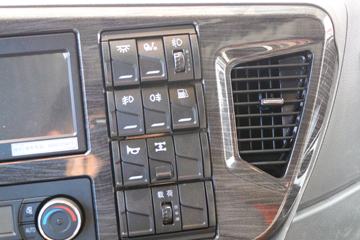 �ൺ��� JH6�ؿ� �캽�� 400���� 8X4 9.5����ʽ�ػ���(CA5310XXYP25K2L7T4E5A80)ͼƬ