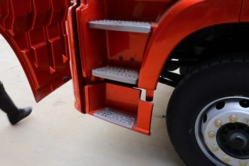 �ൺ��� JH6�ؿ� �캽�� 400���� 8X4 9.5����ʽ�ػ���(CA5310XXYP25K2L7T4E5A80)ͼƬ