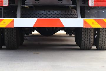 �ൺ��� JH6�ؿ� �캽�� 400���� 8X4 9.5����ʽ�ػ���(CA5310XXYP25K2L7T4E5A80)ͼƬ